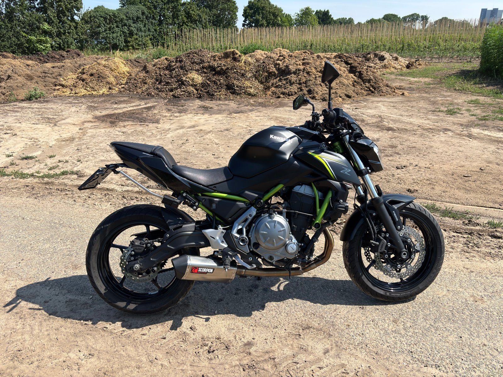 Kawasaki Z650 (2018) met Scorpion titanium uitlaat, Motoren, Motoren | Kawasaki, 2 cilinders, Sportuitlaat, Gebruikt, Particulier