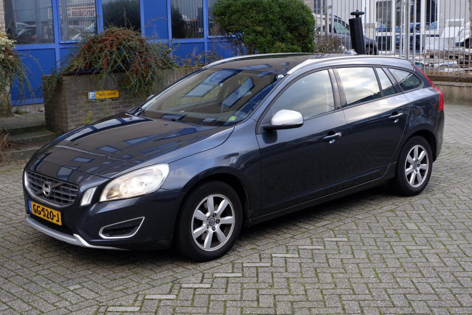 Volvo V60 1.6 D2 Momentum, Voorwielaandrijving, Euro 5, Stof, Gebruikt
