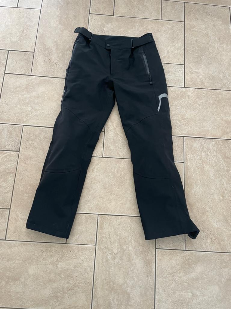Nette zwarte BMW textiele motorbroek maat 56, Motoren, Kleding | Motorkleding, Ophalen of Verzenden, Tweedehands, Heren, Broek | textiel