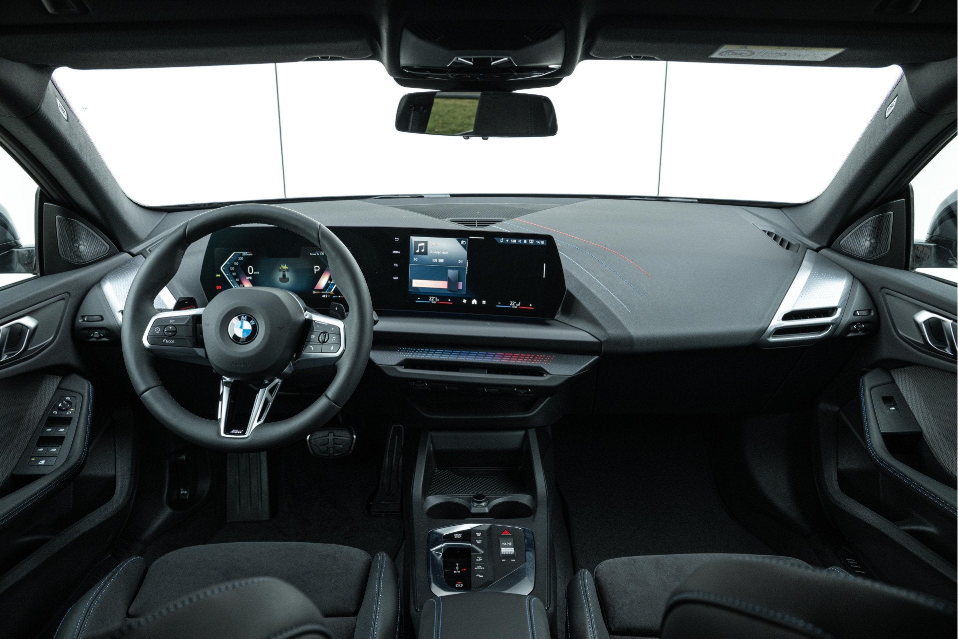 BMW 2 Serie Gran Coupé 220 M Sport Automaat / Sportstoelen, Auto's, Dealer onderhouden, Metallic lak, 156 pk, Met garantie (alle)