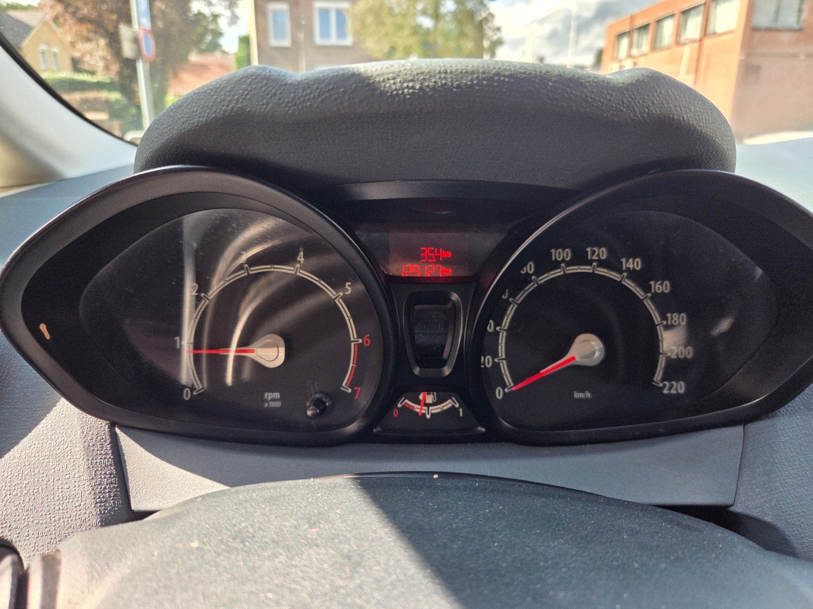 Foto 8 van Ford Fiesta 1.25 44KW 3DR 2009 Zwart