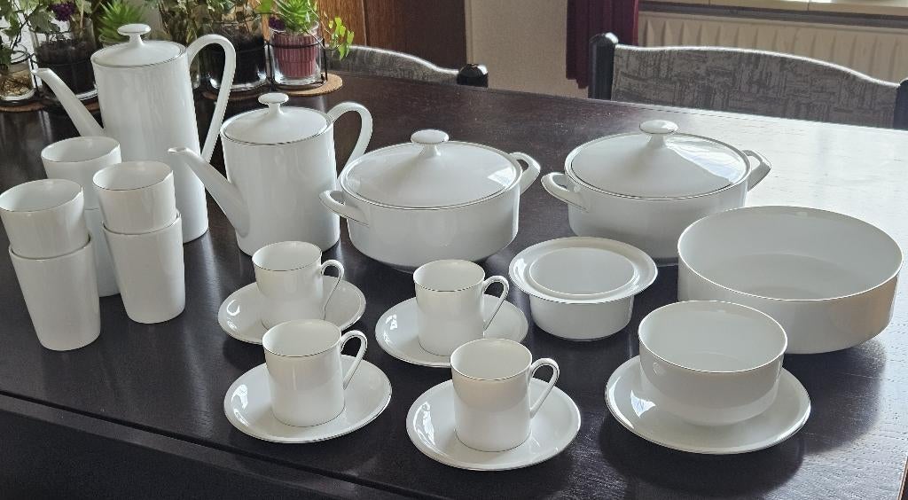 37-delig Arzberg 2050 Grand Prix servies in nieuwstaat, Ophalen, Zo goed als nieuw, Porselein, Overige stijlen
