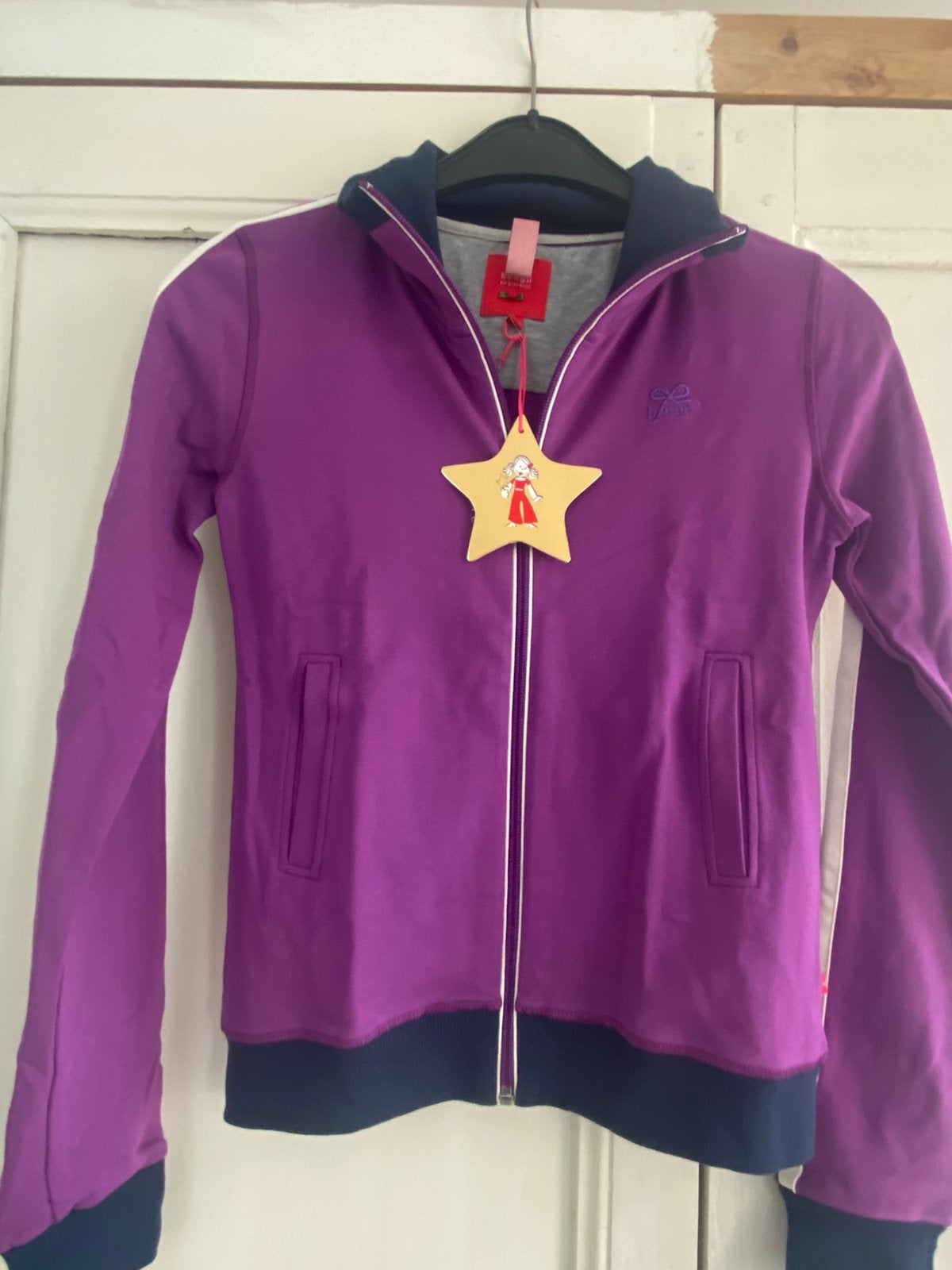 Super gaaf nieuw paars bengh vestje valt als mt 152, Kinderen en Baby's, Ophalen of Verzenden, Zo goed als nieuw, Meisje, Trui of Vest