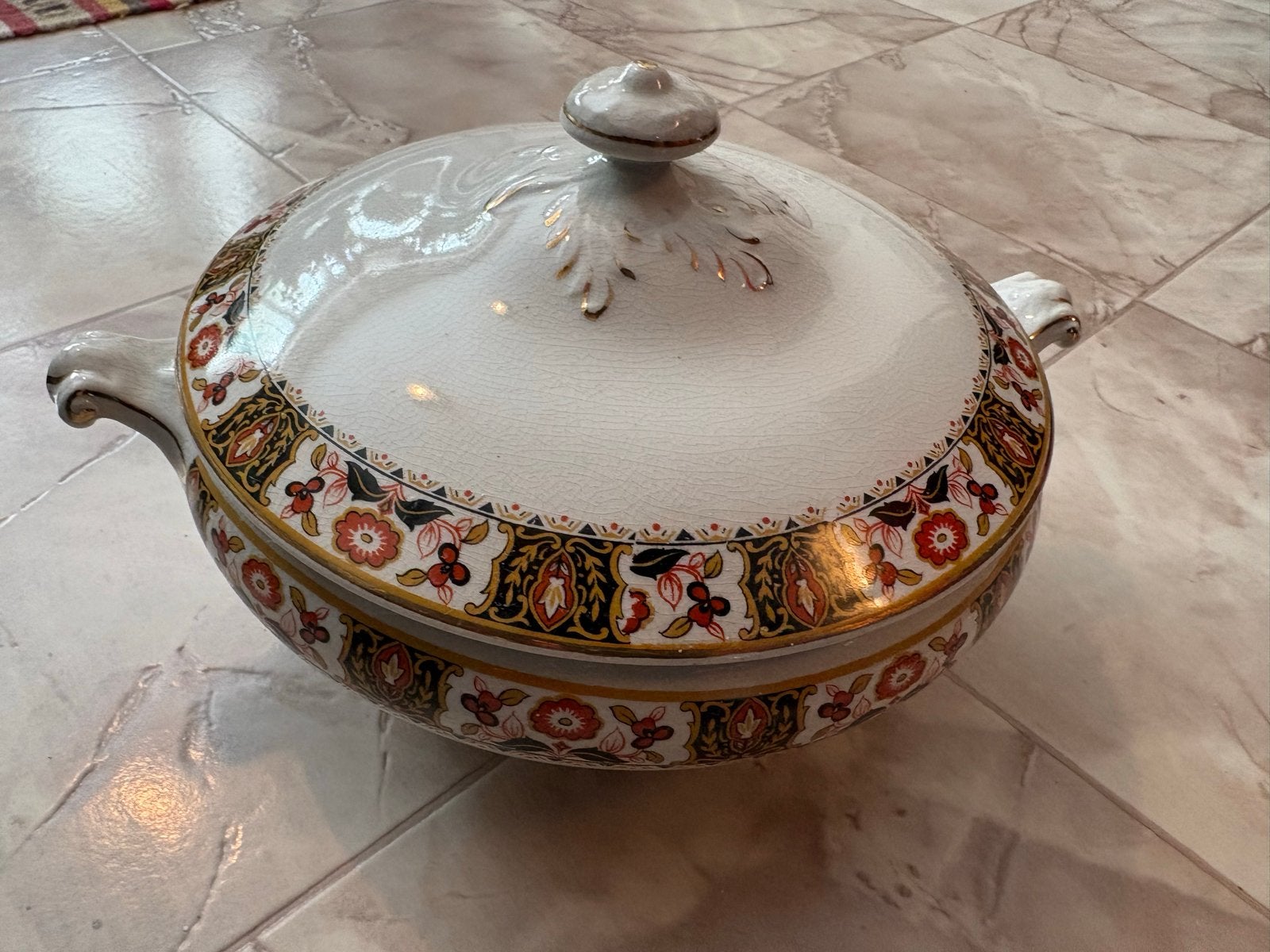 Antieke Pearl Pottery Hanley terrine met deksel, Ophalen