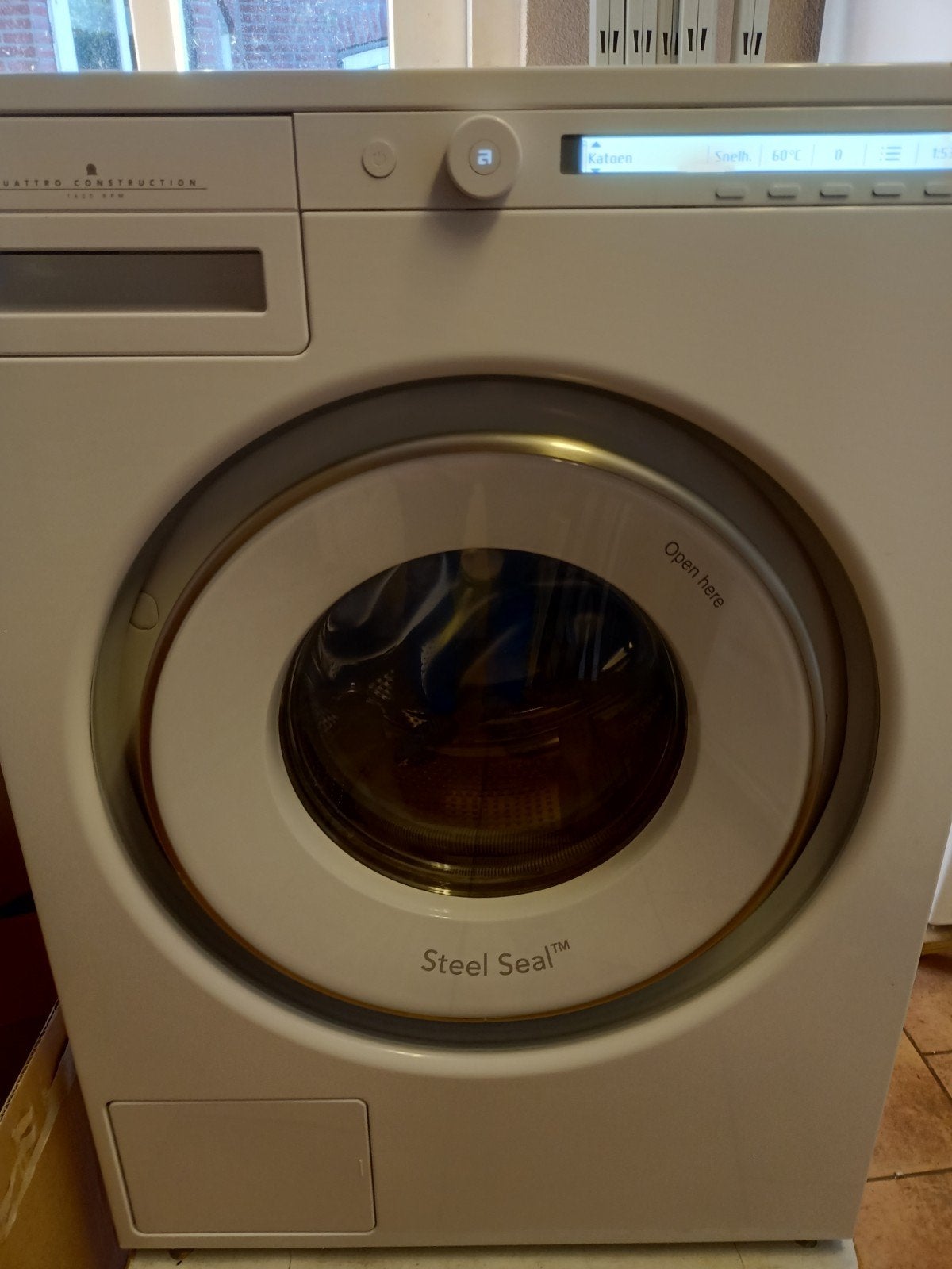Te koop Asko wasmachine 2025, Ophalen, Zo goed als nieuw, Voorlader, 85 tot 90 cm