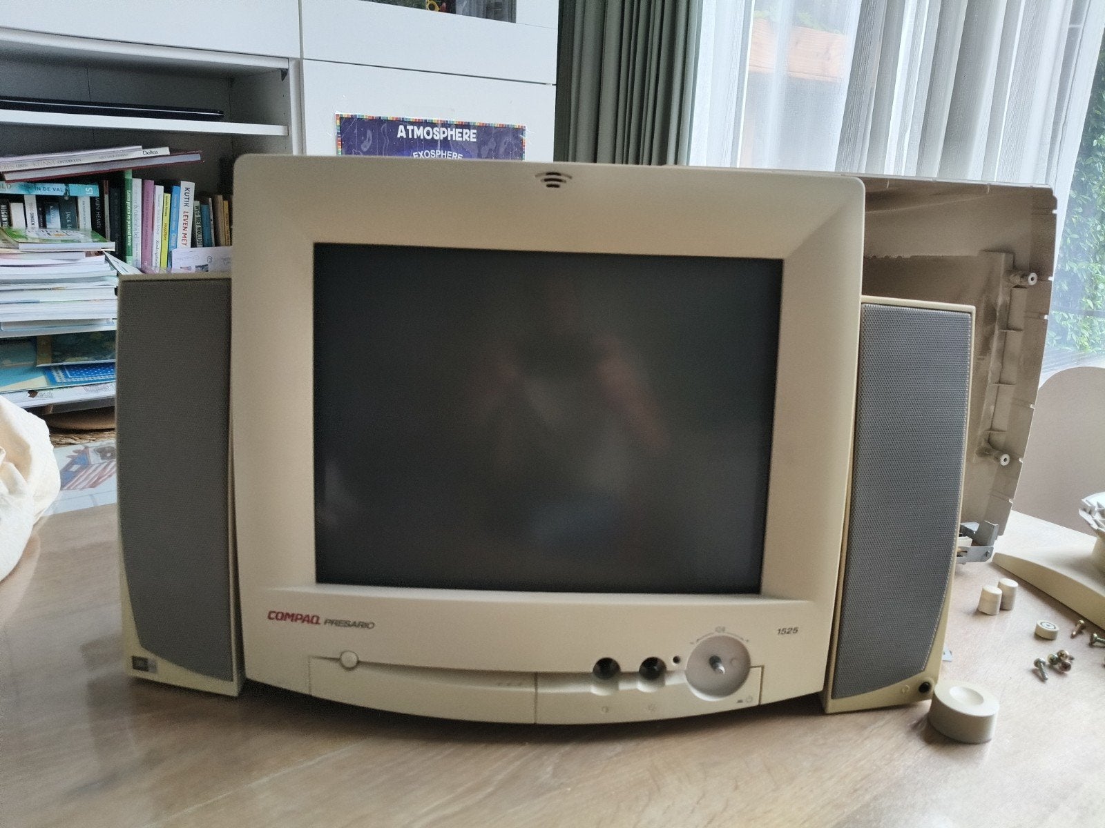 GRATIS compaq crt monitor met speakers (reparatie), Computers en Software, Vintage Computers, Ophalen of Verzenden, Compaq