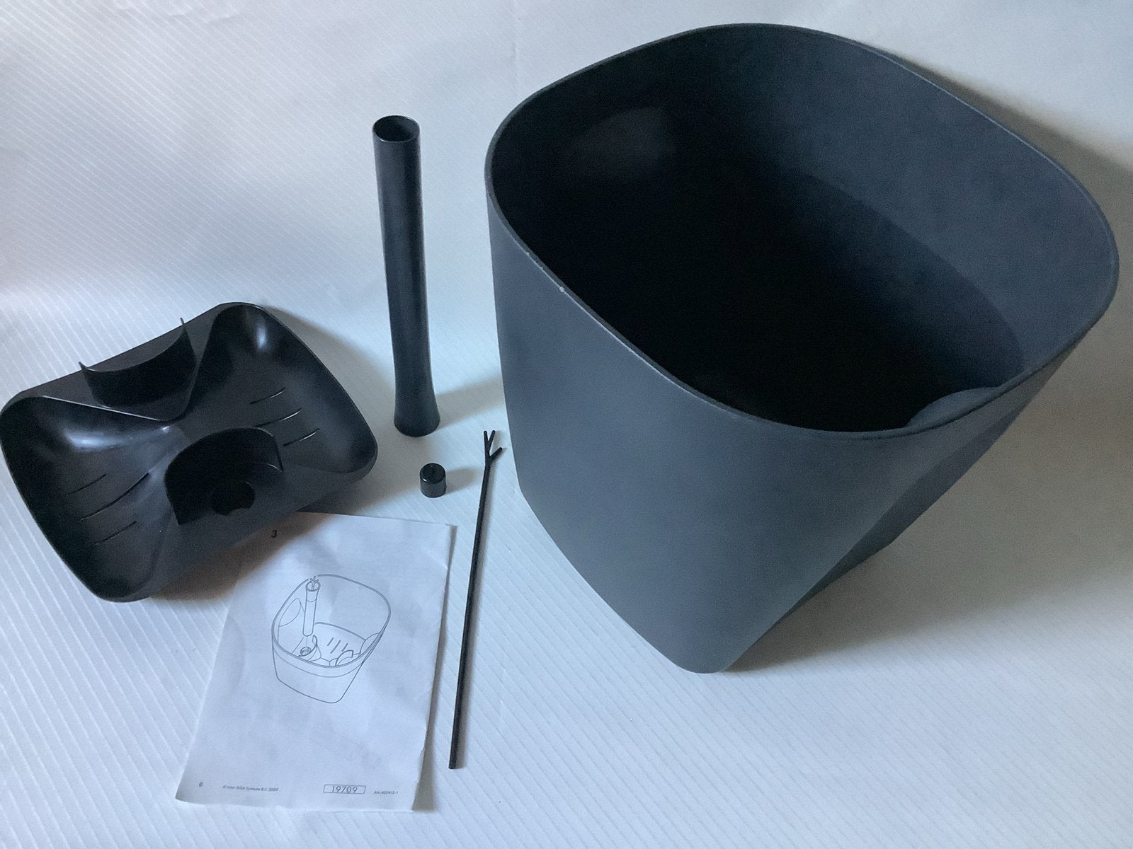 IKEA Nektarin Zelfwatergevende Bloempot - Grijs NIEUW, Kunststof, Minder dan 30 cm, Minder dan 60 cm, Vierkant