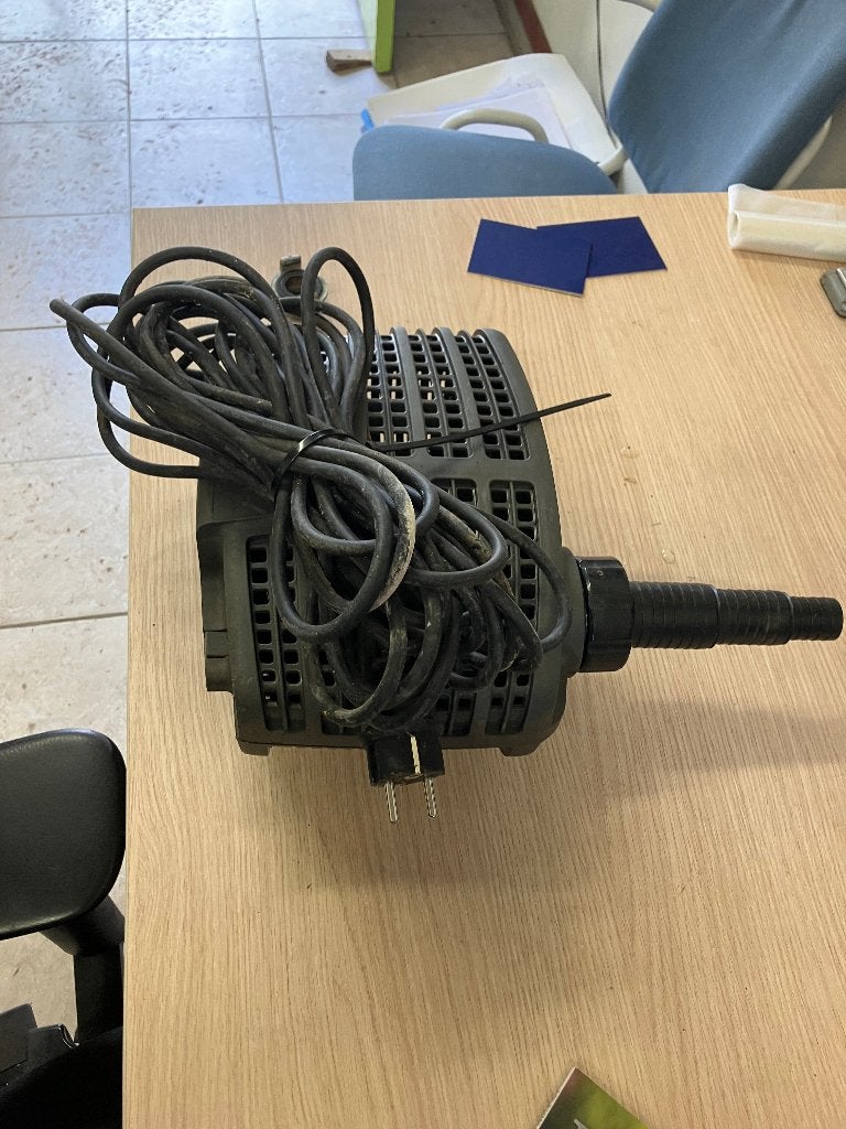 Watervalpomp, vijverpomp Oase aqumax Eco Classic 5500, Ophalen, Gebruikt, Kunststof, Fontein