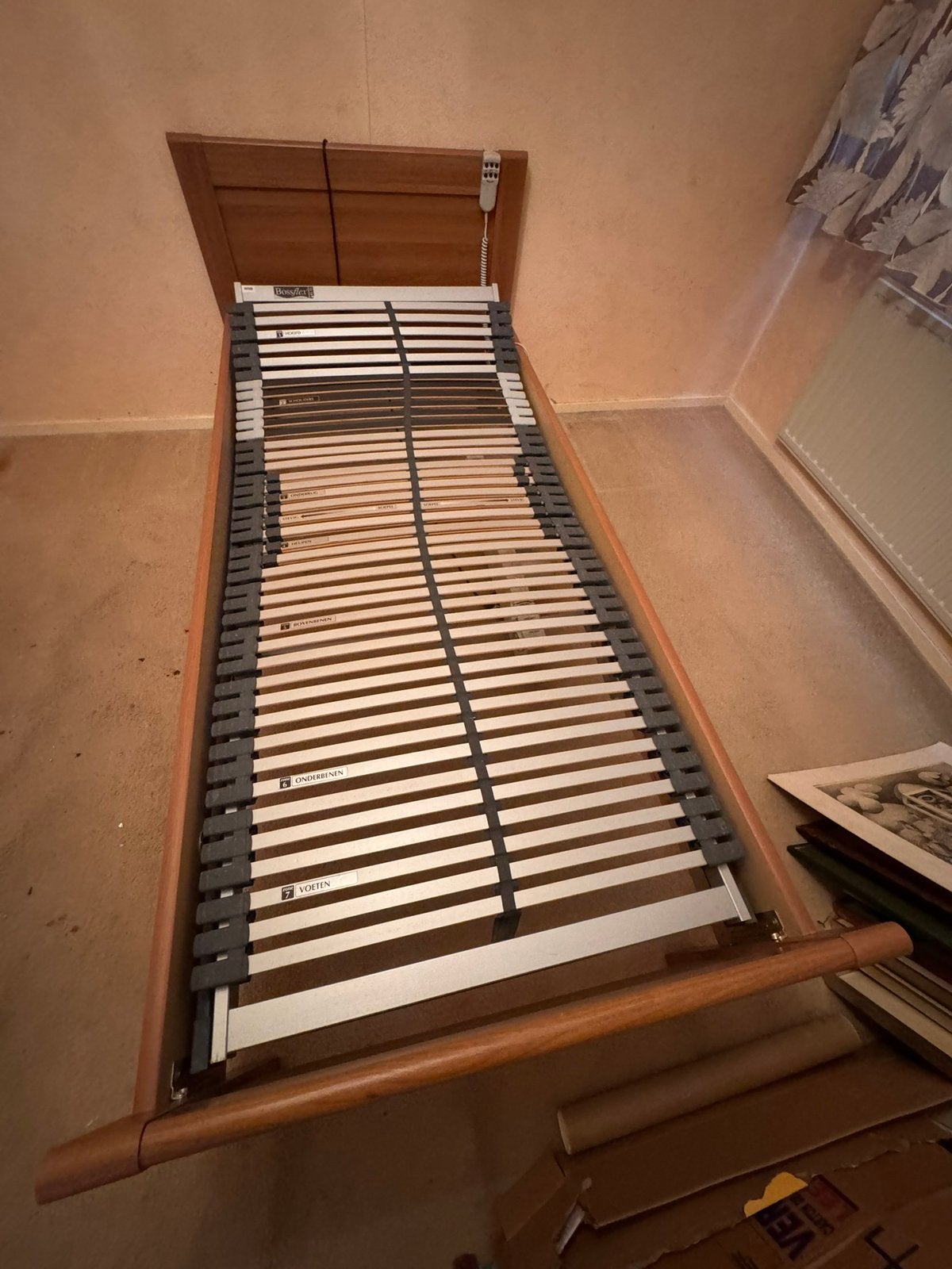 Electrisch verstelbaar bed, Ophalen, 90 cm, Eenpersoons, Bruin