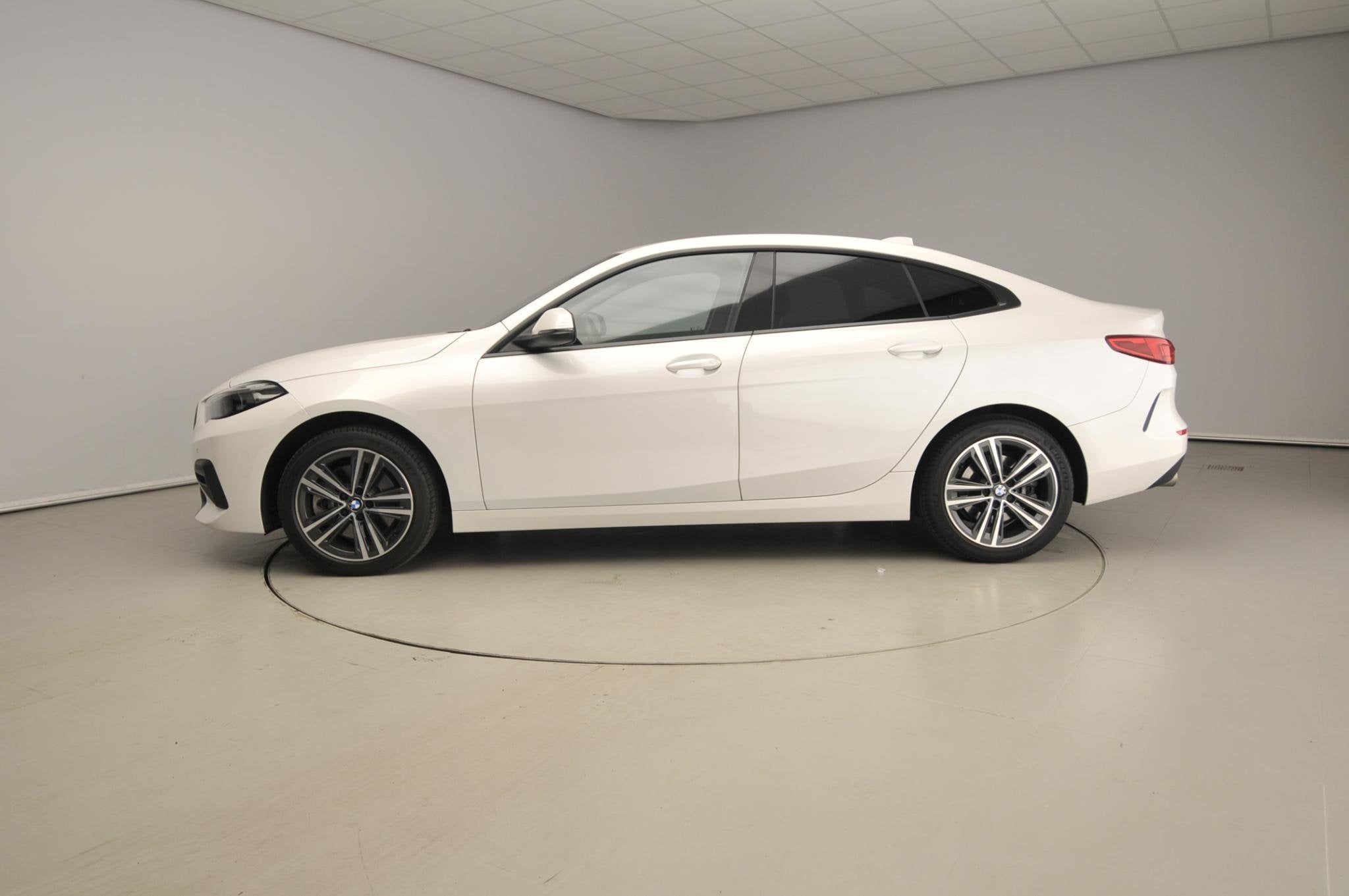 BMW 2 Serie Gran Coupé 220i | LED | Navigatie | Sportstoele, Auto's, BMW, Gebruikt, Euro 6, 4 cilinders, Leder en Stof