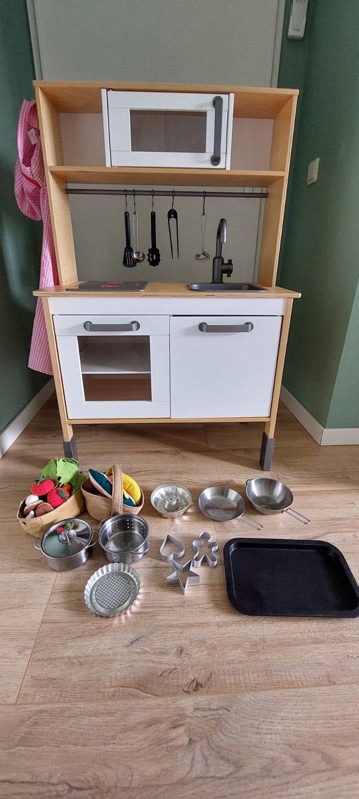 IKEA DUKTIG kinderkeuken + veel accessoires – compleet, Kinderen en Baby's, Speelgoed | Speelkeukens, Ophalen, Gebruikt, Hout