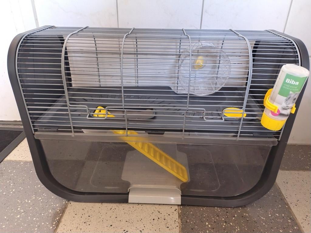 Hamsterkooi met toebehoren, Kooi, Minder dan 75 cm, Zo goed als nieuw, Hamster