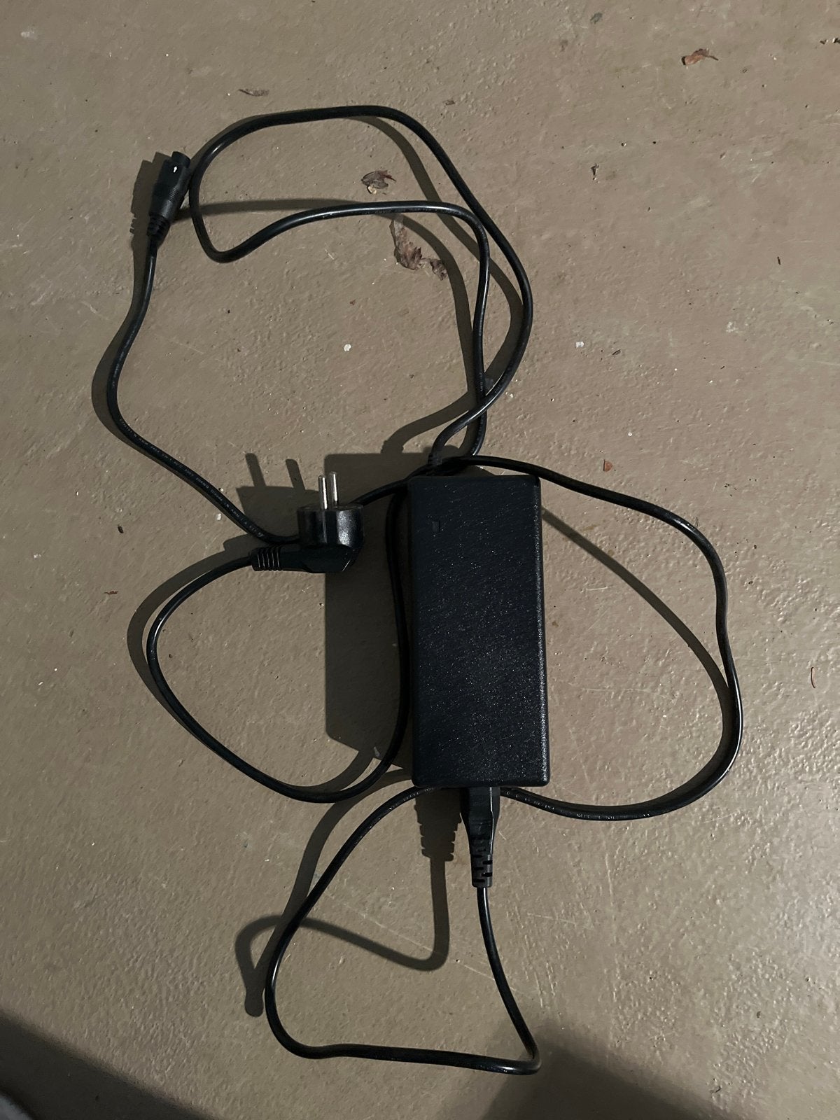 Cortina Lader 5 pins Joycube Li-ion Acculader 42V 2.0A, Gebruikt