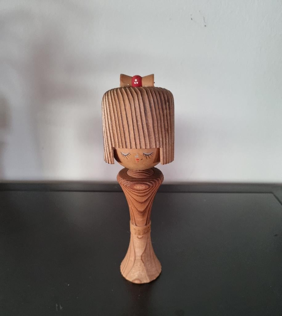 Aparte Kokeshi, Verzenden