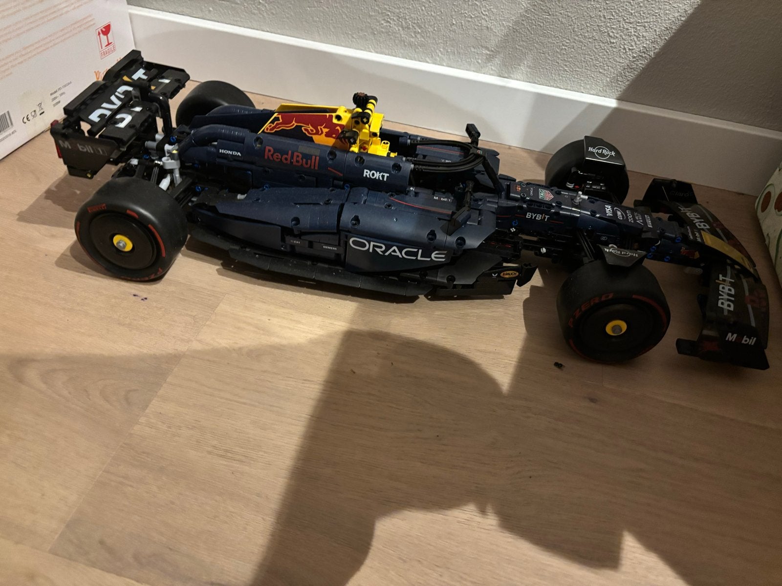 Lego Technic Formule 1 Auto met Boek - Red Bull Racing, Ophalen, Zo goed als nieuw
