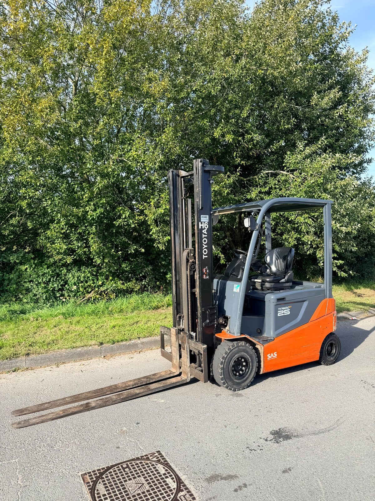 Toyota 8FBMKT25 Elektrische Heftruck – 2.500 kg – Triplex