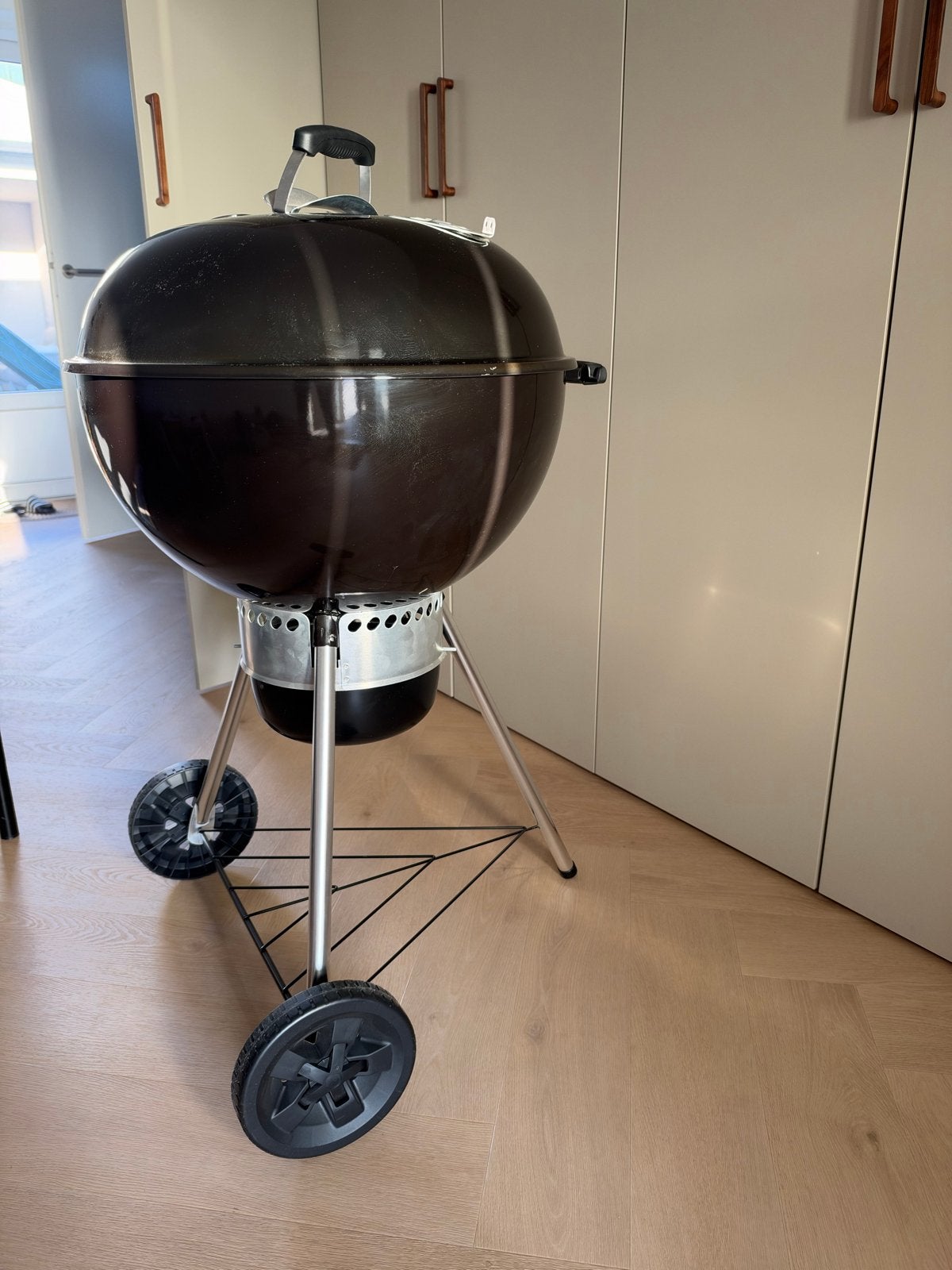 Weber Master-Touch E-5730 Premium Houtskoolbarbecue / Nieuw, Ophalen, Nieuw