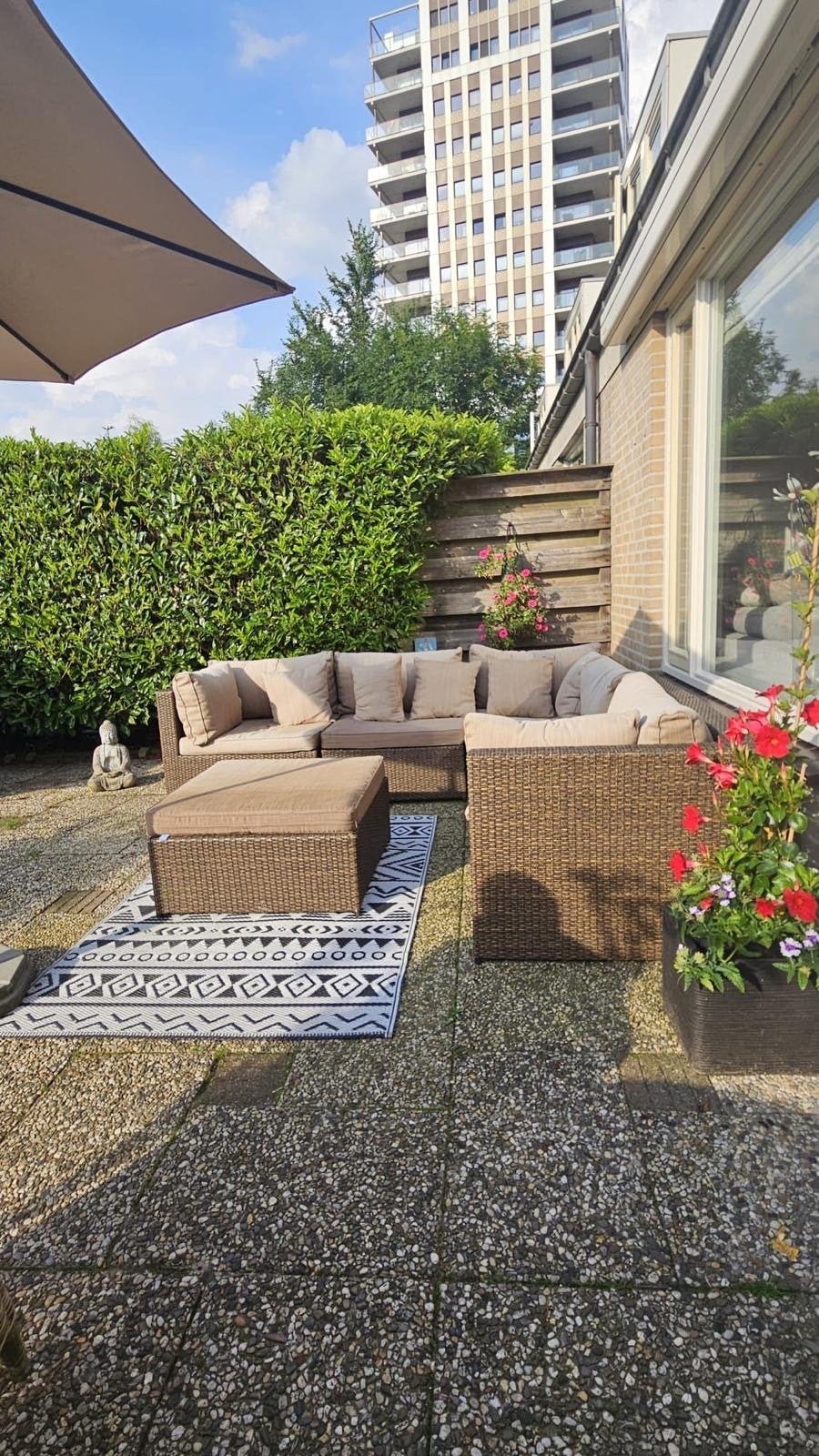 Loungeset met hocker en kussens, Tuin en Terras, Ophalen, 5 zitplaatsen, Gebruikt, Loungeset