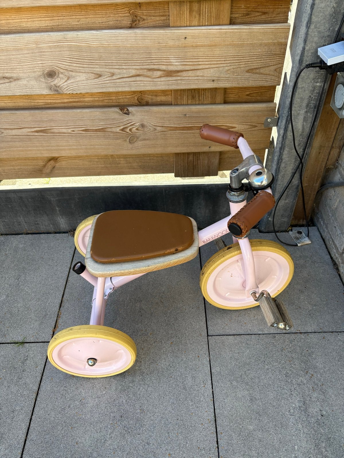 Banwood driewieler roze met duwstang, Ophalen, Gebruikt, Duwstang