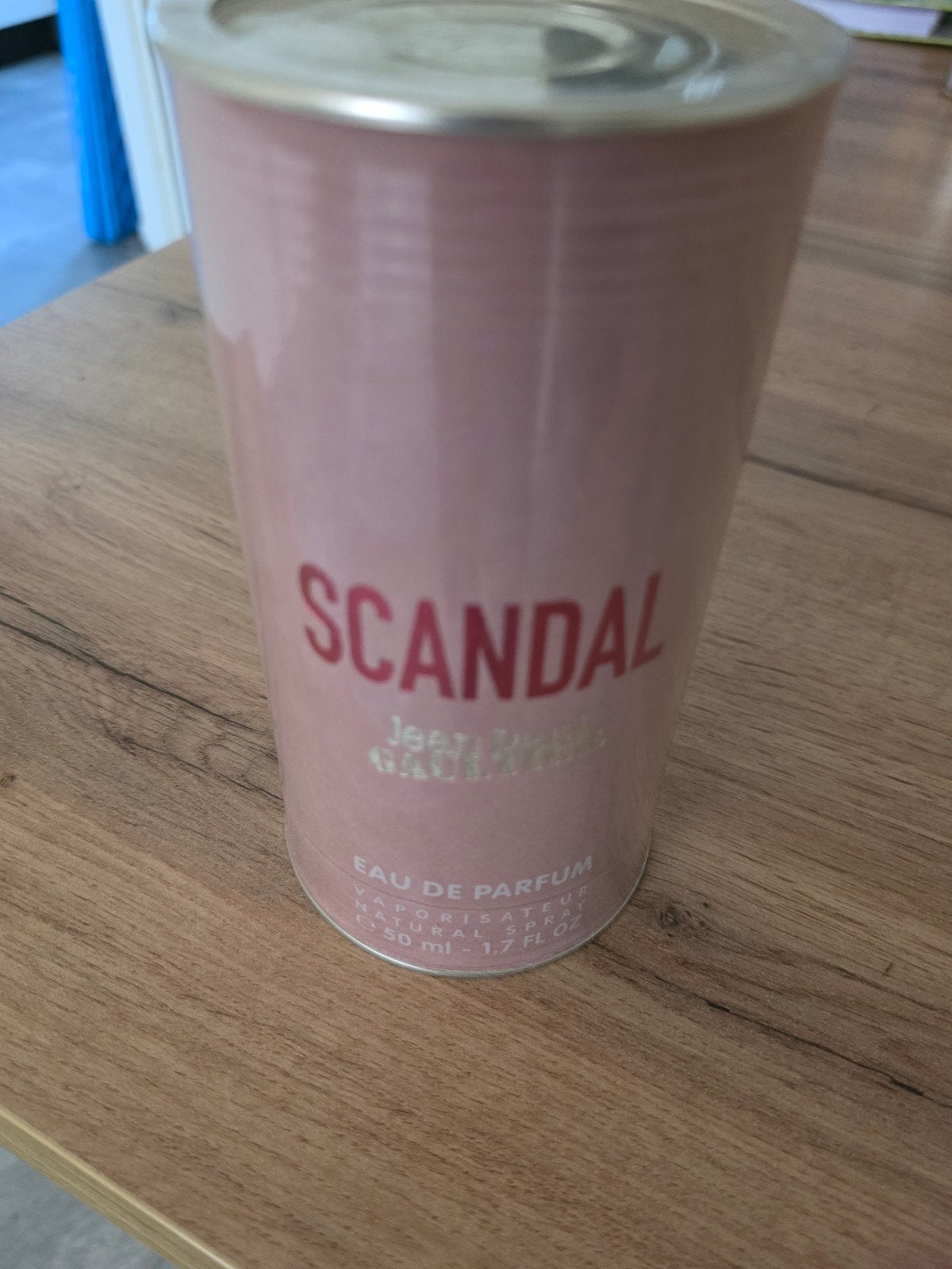 Nieuw in Seal! Jean Paul Gaultier Scandal EDP 50ml, Ophalen of Verzenden, Nieuw, Parfumfles, Gevuld