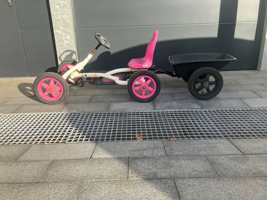 Berg Buddy skelter met aanhanger - Roze/Wit, Kinderen en Baby's, Speelgoed | Buiten | Skelters, Ophalen, Gebruikt, Berg, Met kar of aanhanger
