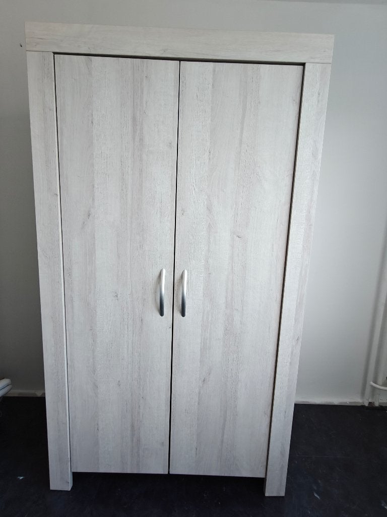 Kledingkast (babykamer), Ophalen, Kast, 50 tot 70 cm, 105 cm of meer