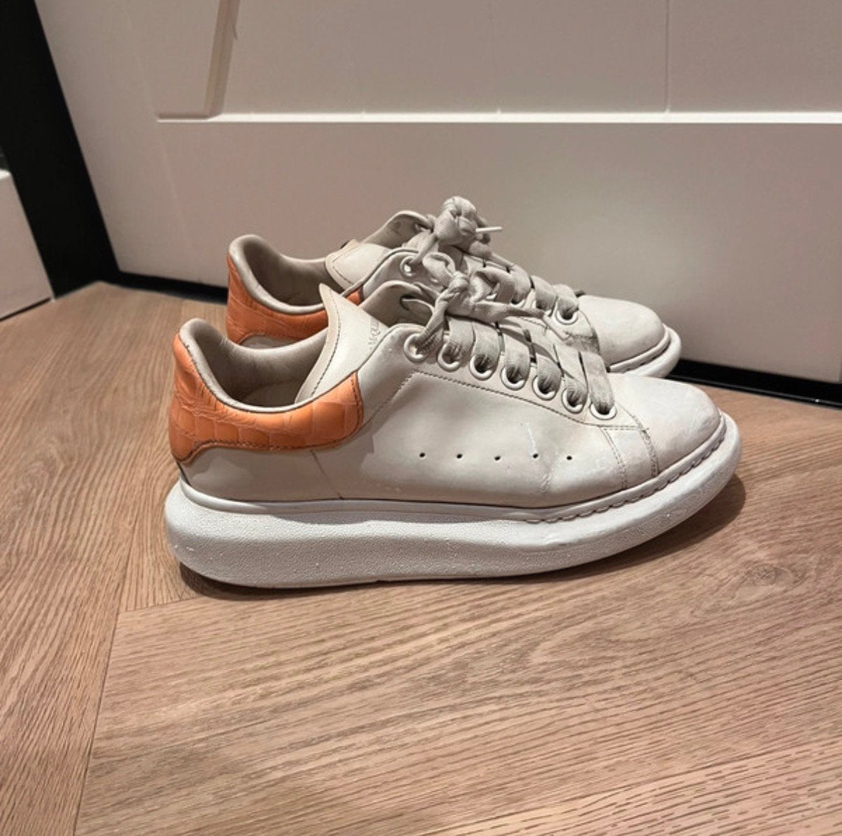 Alexander mcQueens - maat 39, Wit, Ophalen of Verzenden, Sneakers of Gympen, Gedragen
