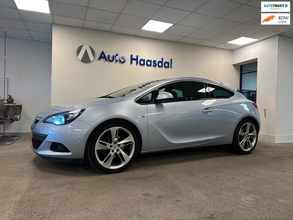 Opel Astra GTC 1.6 Turbo Sport|AUTOMAAT|71.937km|TOPSTAAT!, Auto's, Euro 5, Gebruikt, Zwart, 4 cilinders