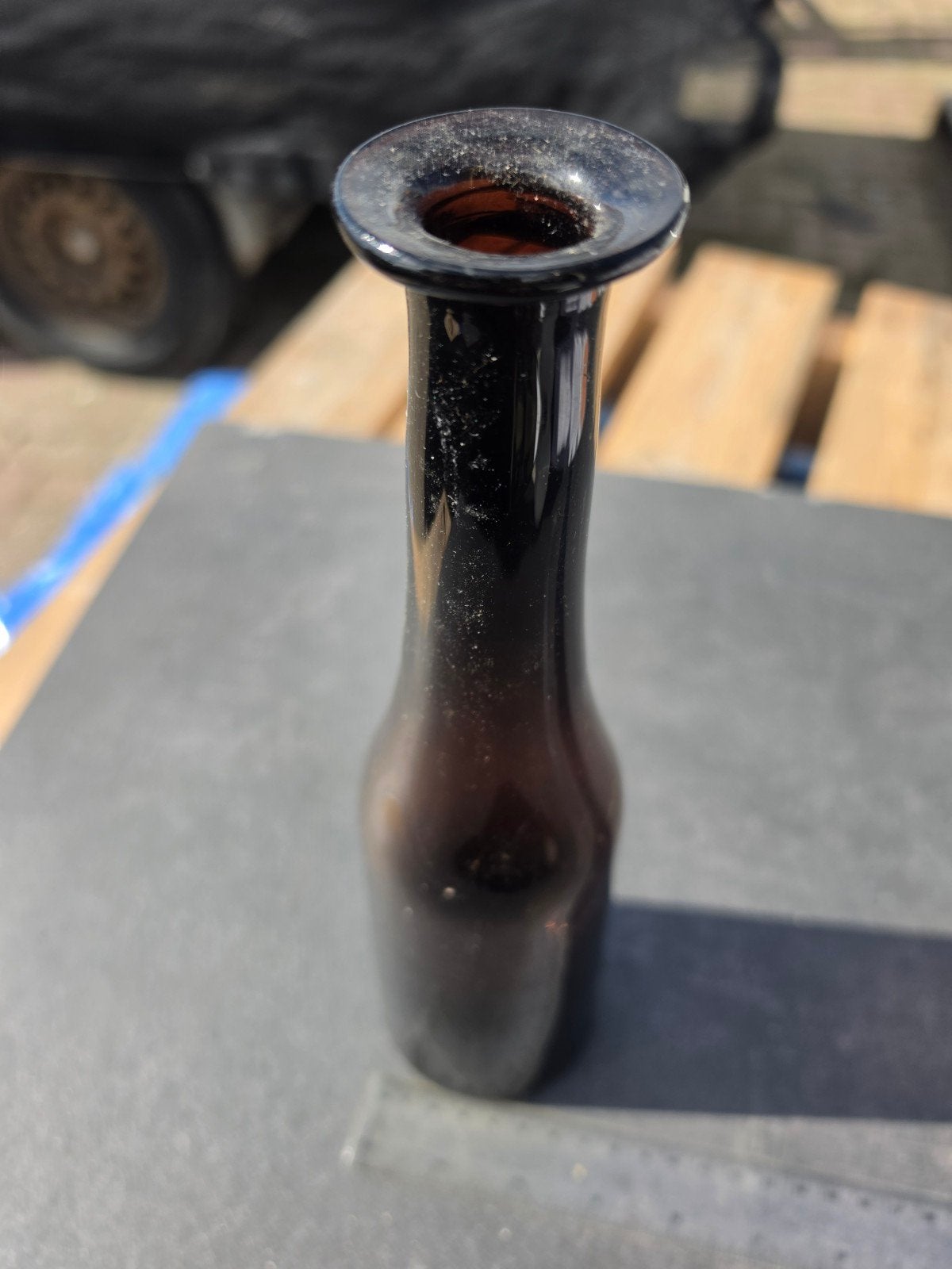 Antieke Bruine Glazen Fles - 28 cm Hoog, Ophalen of Verzenden