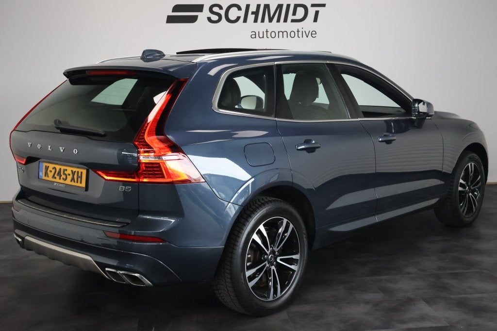 Volvo XC60 2.0 B5 Momentum Exclusive | Trekhaak | Panoramada, 15 km/l, Gebruikt, Euro 6, 4 cilinders