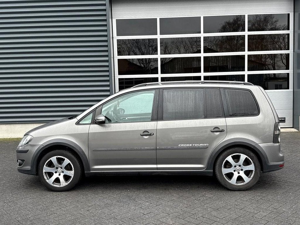 Volkswagen Touran 1.4 TSI Cross,7 persoons, trekhaak, cruise, Auto's, Volkswagen, Voorwielaandrijving, Euro 5, Gebruikt, 1532 kg