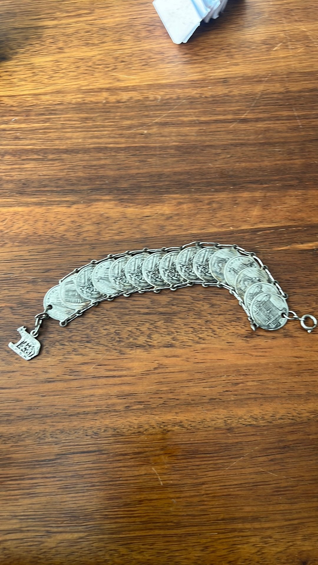Zilverkleurige armband rome spqr, div afbeeldingen, Ophalen of Verzenden, Zilver, Overige materialen