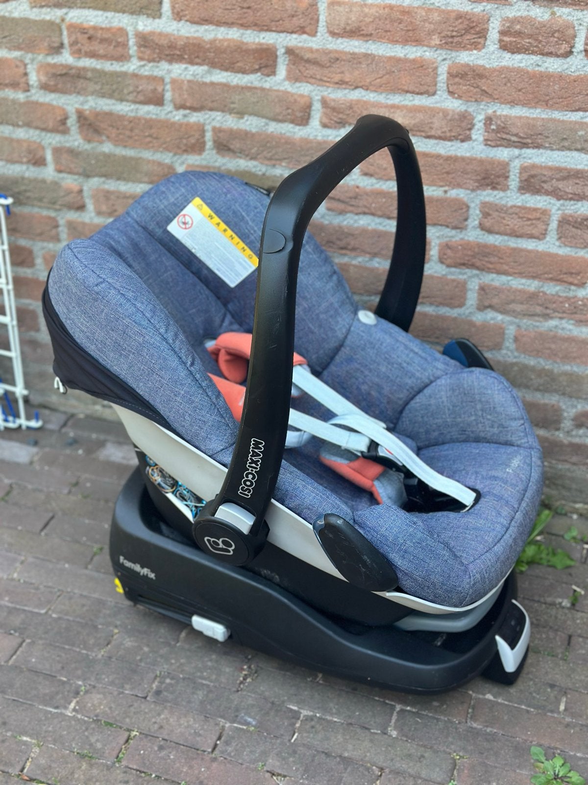 Maxi-Cosi Pebble met FamilyFix, Ophalen, Gebruikt, Isofix, 0 t/m 13 kg