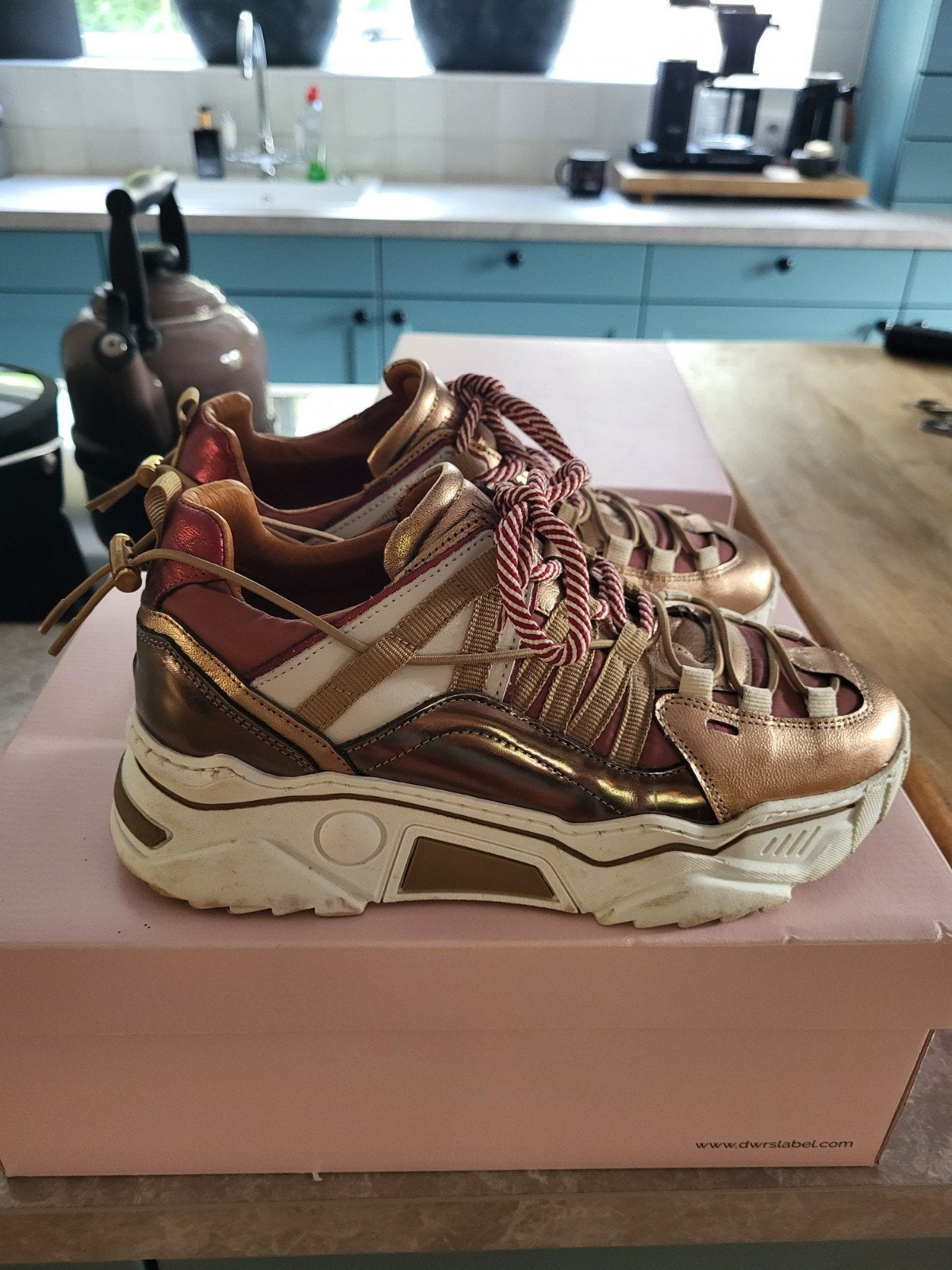 DWARS sneaker roze/goud maat 41 (vallen als 40), Kleding | Dames, Schoenen, Ophalen of Verzenden, Zo goed als nieuw, Roze, Sneakers of Gympen