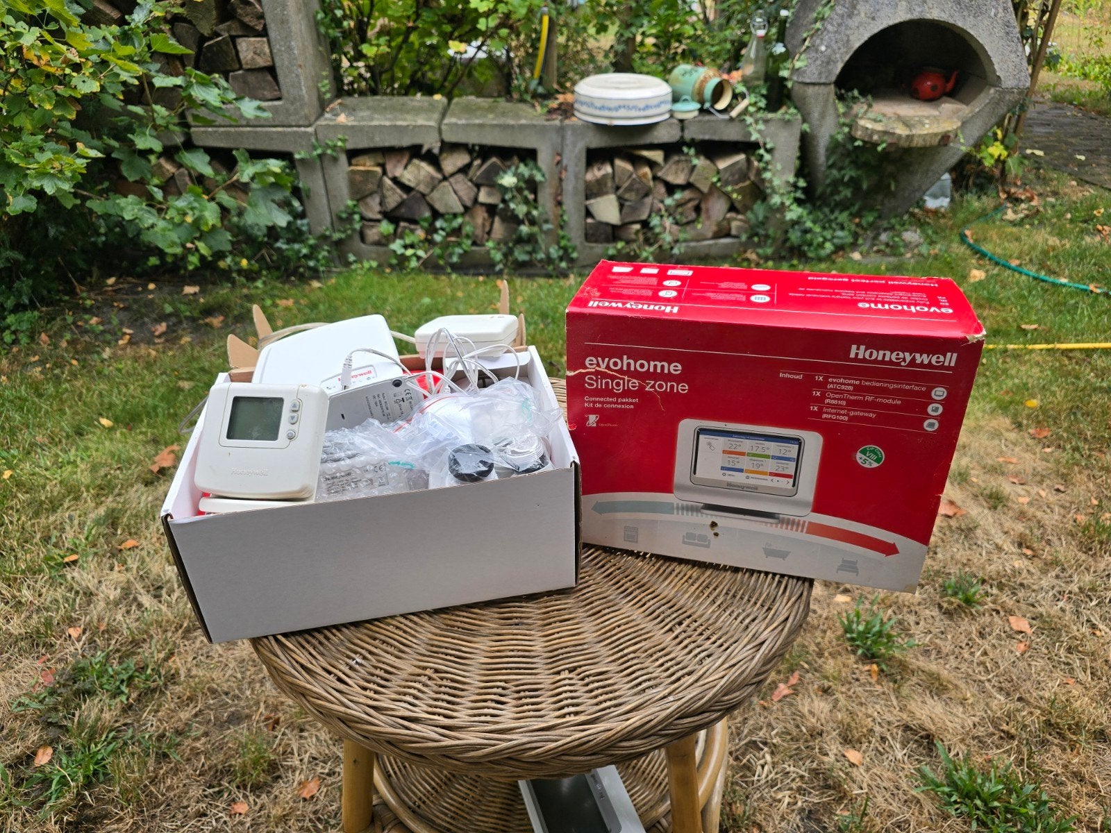 Honeywell Evohome Smart Thermostaat Systeem, Ophalen of Verzenden, Slimme thermostaat, Gebruikt