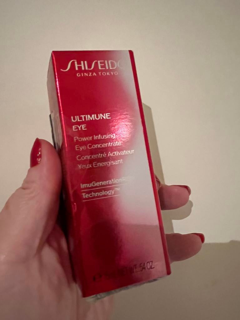 New- Shiseido Tokyo Ultimune EYe Power infusibg Eye concentr, Ophalen of Verzenden, Zo goed als nieuw, Ogen