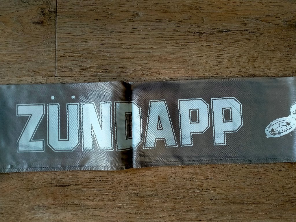 Foto 7 van Zundapp motor motoren merk vintage logo sjaaltje sjaal 3