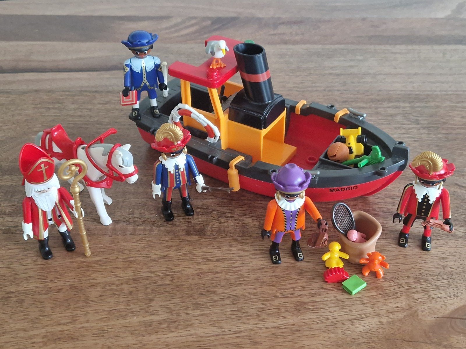 Playmobil Sinterklaas stoomboot met 4 Pieten en accessoires, Ophalen of Verzenden, Zo goed als nieuw