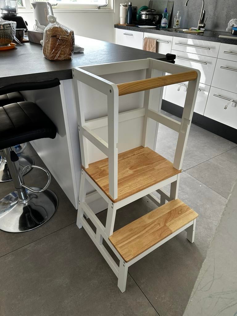 Standing chair for toddlers, Ophalen, Zo goed als nieuw
