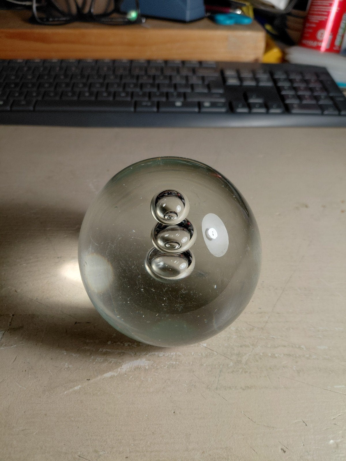 Glazen bol met 3 luchtbellen - Decoratief object, Gebruikt, Ophalen of Verzenden, Modern, Wit