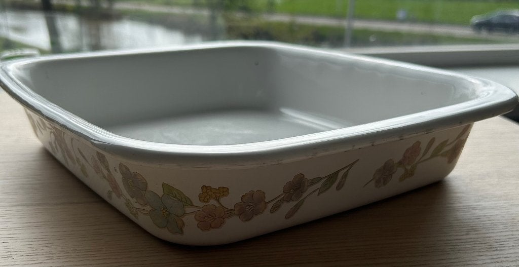 Vintage CorningWare ovenschaal | bloemenmotief | 37x29cm, Ophalen of Verzenden, Gebruikt, Wit, Overige merken
