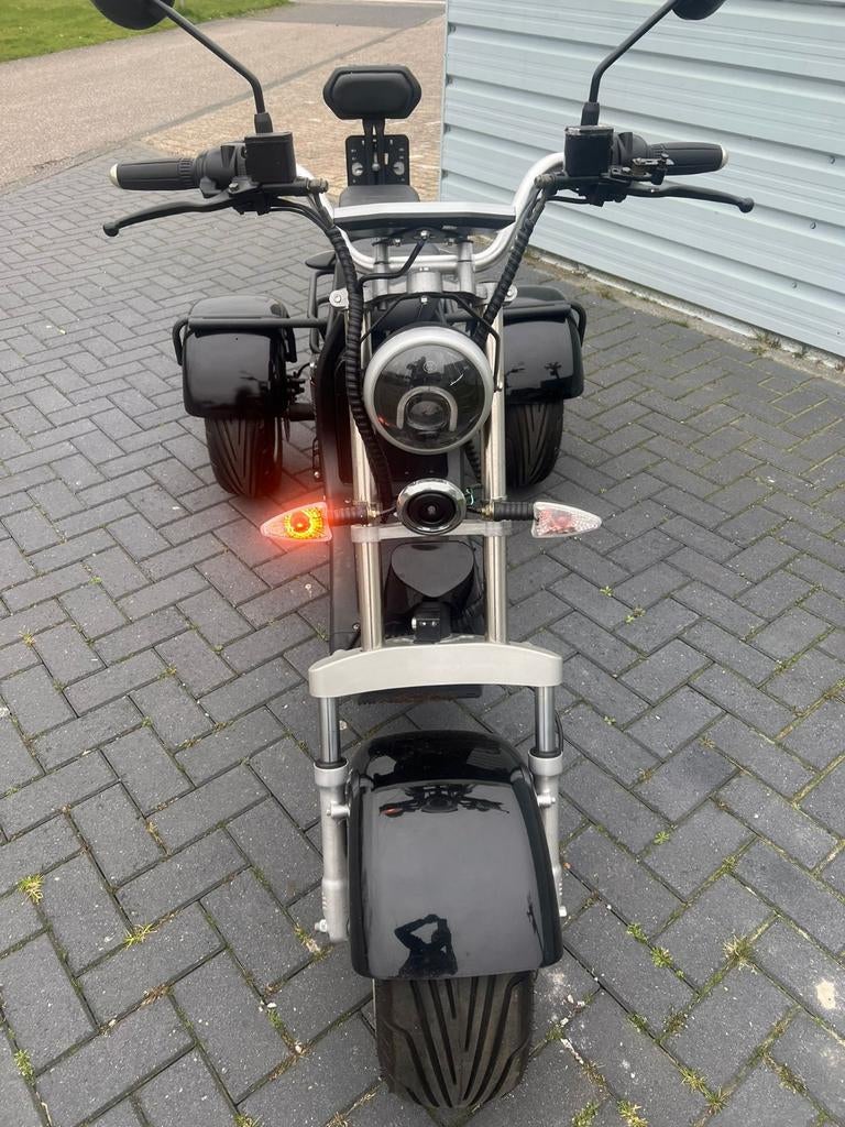 Nette electrische 3 wiel snorscooter met weinig km, Fietsen en Brommers, Snorfietsen en Snorscooters, Ophalen, Zo goed als nieuw