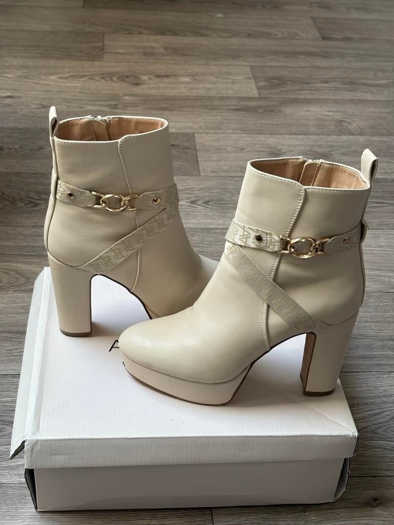 Anna Field Laarzen - Crème Enkellaarzen met Hak, Ophalen, Zo goed als nieuw, Beige, Lage of Enkellaarzen