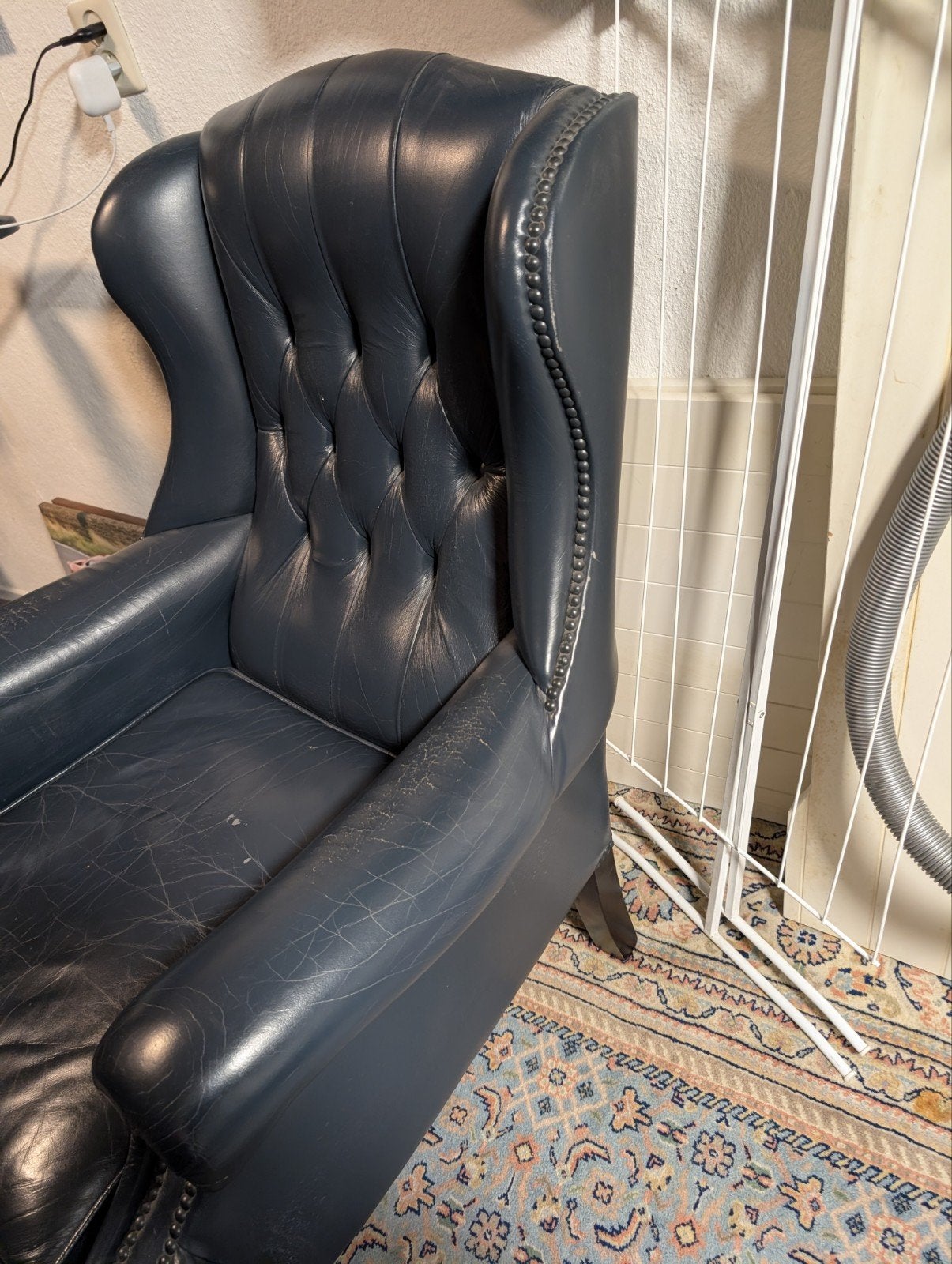 Chesterfield bank en fauteuil set - Donkerblauw leer, Huis en Inrichting, Fauteuils, Ophalen, Gebruikt, Chesterfield, Klassiek, Vintage