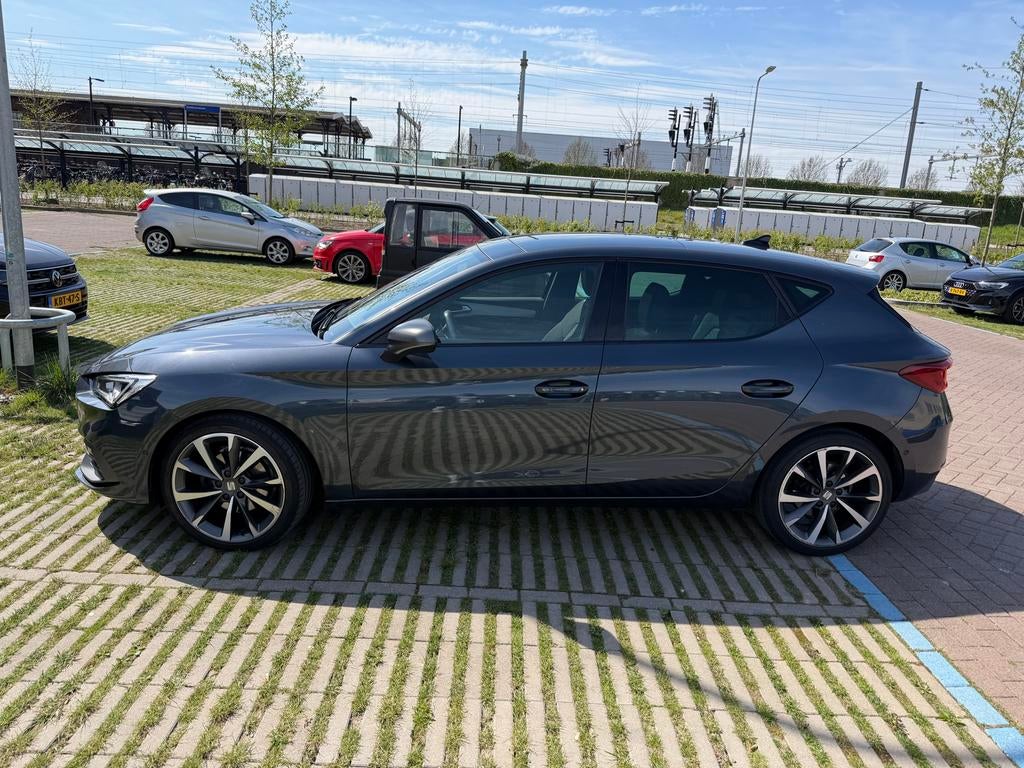 Seat Leon 1.5 TSI 150pk DSG|2021|VOL OPTIES|PANO|ACC|CARPLAY, 1498 cc, 4 cilinders, Origineel Nederlands, Particulier
