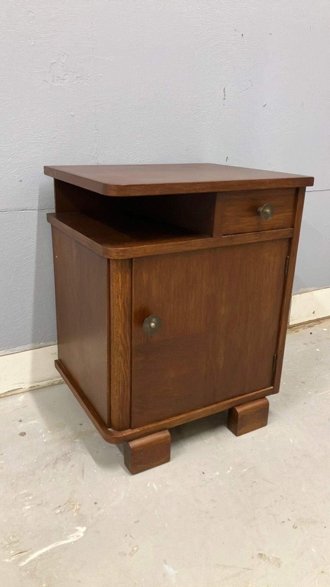 Vintage art deco eiken nachtkastje., Ophalen