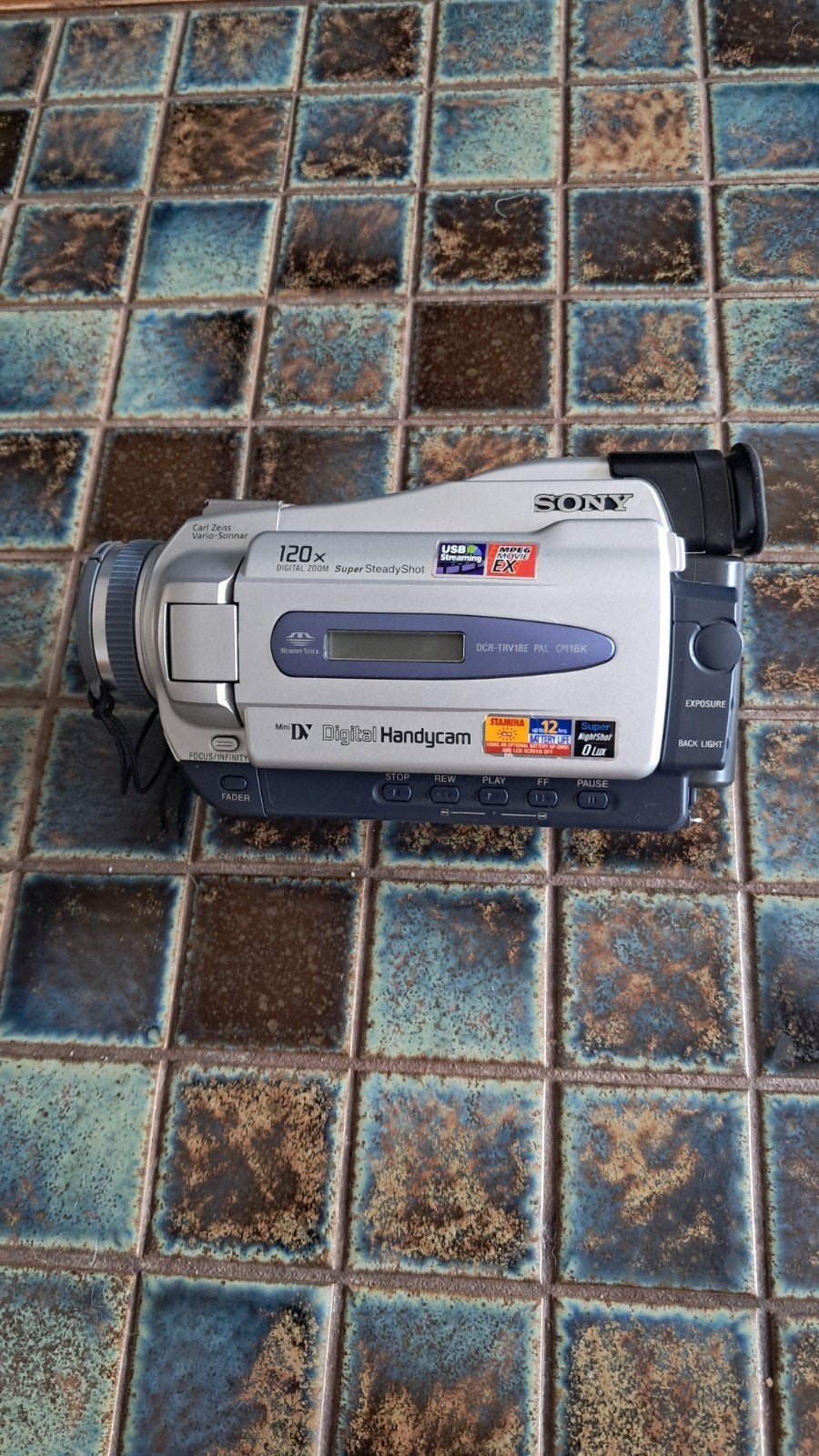 Sony Handycam DCR-TRV18E, Gebruikt, Ophalen of Verzenden, 8 tot 20x, Sony