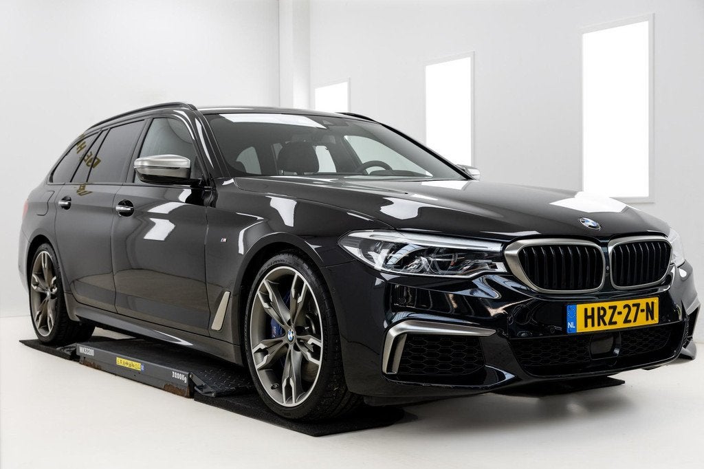 BMW 5-serie Touring M550d xDrive Standkachel, 360, Head-Up,, Auto's, BMW, Automaat, 15 km/l, Gebruikt, Euro 6