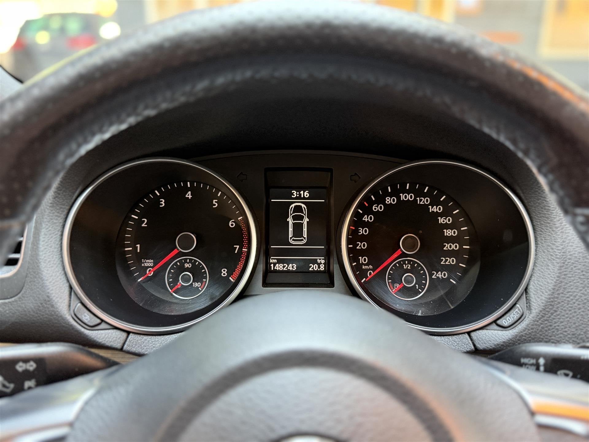 Foto 17 van Volkswagen Golf 1.4 TSI 122PK Carplay | Maxtonn | 19'' sport