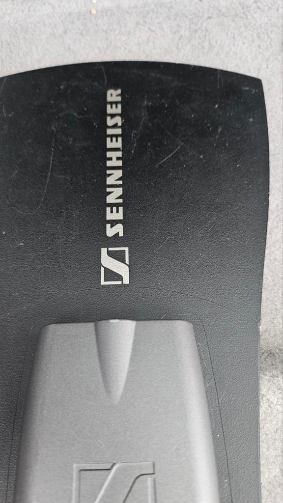 Sennheiser  a 3700 2x vlaggen, Ophalen, Zo goed als nieuw, Overige typen